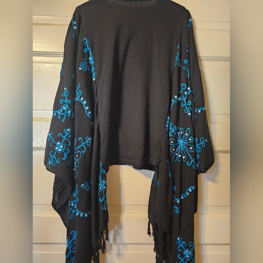 Black and Blue Embroidered Shawl - Picture 5 of 6